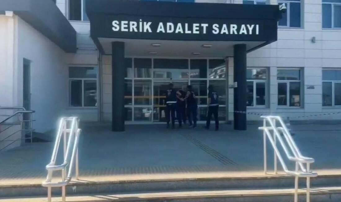 Şanlıurfa'da özel halk otobüsü şoförüne bıçakla saldıran zanlı, Antalya'da yakalanarak