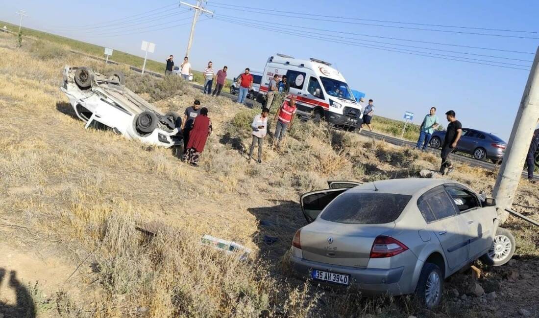 Şanlıurfa'nın Ceylanpınar ilçesinde 2 otomobilin karıştığı trafik kazasında 4 kişi