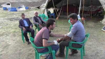 Siirt İl Sağlık Müdürlüğü, Pervari ilçesinin Çemikari Yaylası'nda göçer vatandaşlara