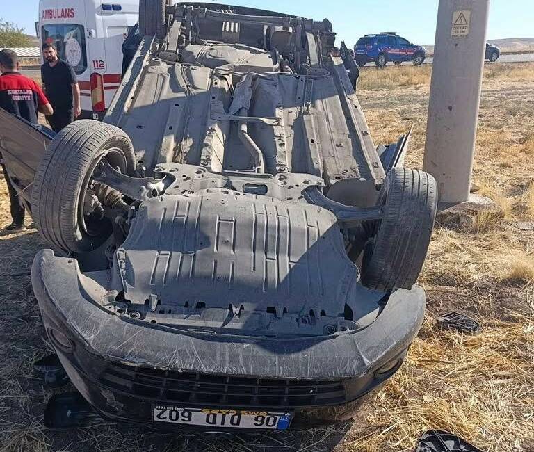 Siirt’in Kurtalan ilçesinde meydana gelen trafik kazasında 3 kişi yaralandı.