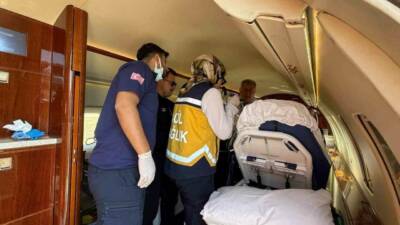 Siirt'te sepsis tanısı konulan 59 yaşındaki hasta, İstanbul'daki özel bir