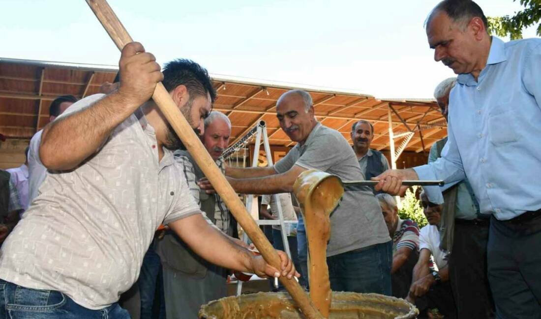 Şanlıurfa’nın Siverek ilçesinde geleneksel şire ve kerge geleneğini yaşatmak amacıyla