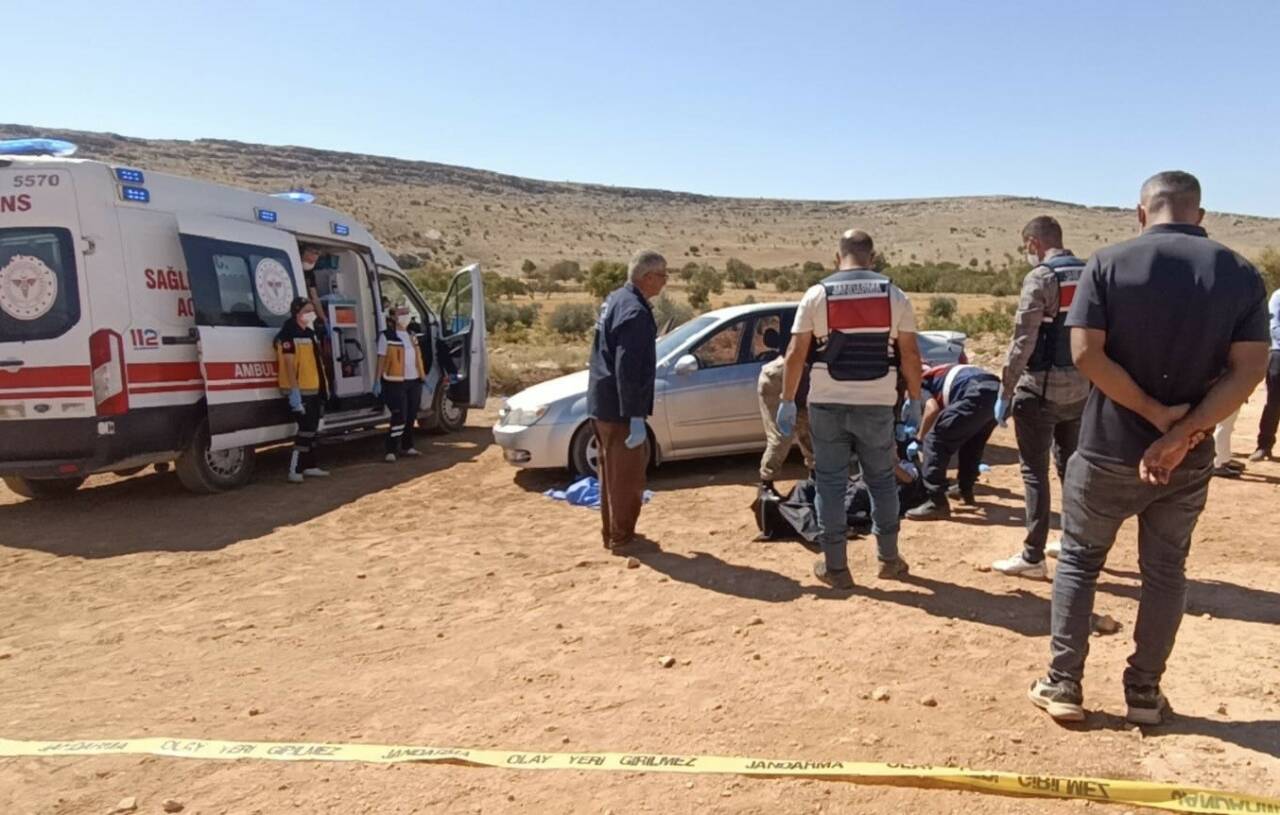 Gaziantep'te, Tarım ve Orman İl Müdürlüğü'nde ziraat teknikeri olarak görev