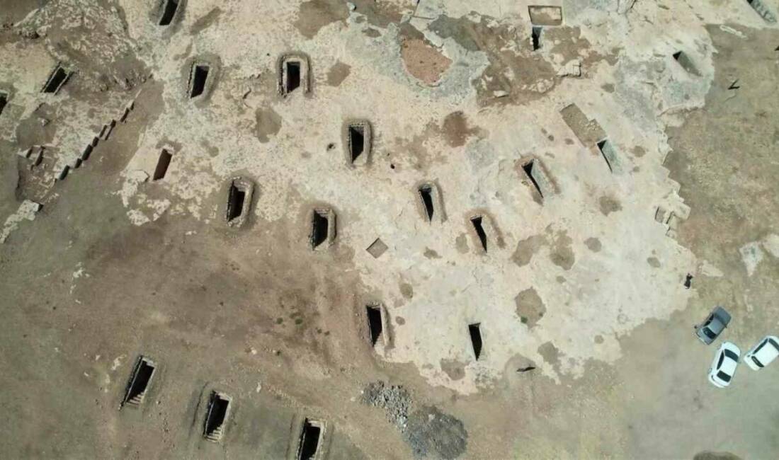 Adıyaman'daki Turuş Kaya Mezarları 1800 yıllık tarihe sahip ve Roma