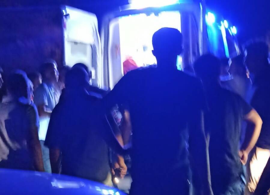Adıyaman'ın Gölbaşı ilçesinde meydana gelen trafik kazasında otomobil uçuruma yuvarlandı