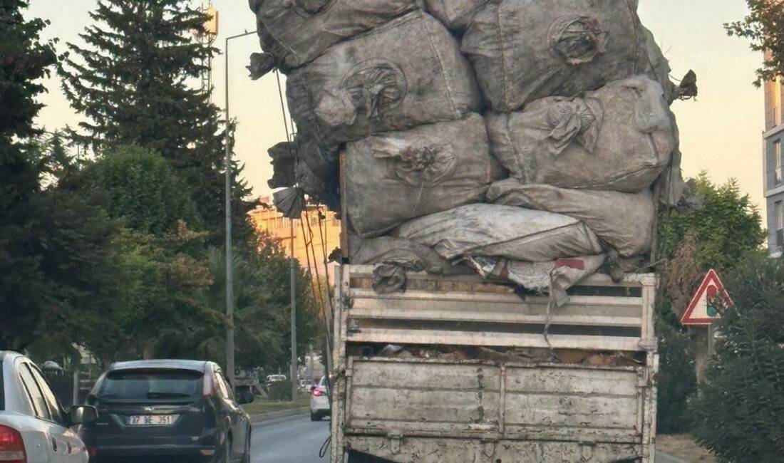 Yetersiz trafik denetimleri vatandaşları çileden çıkartıyor Adıyaman'da trafik denetimlerinin yetersizliği nedeniyle vatandaşlar endişe duyuyor. Şehir merkezinde