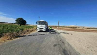 Kilis'te trafik güvenliğinin sağlanması amacıyla Trafik Jandarması Timleri yük taşıyan