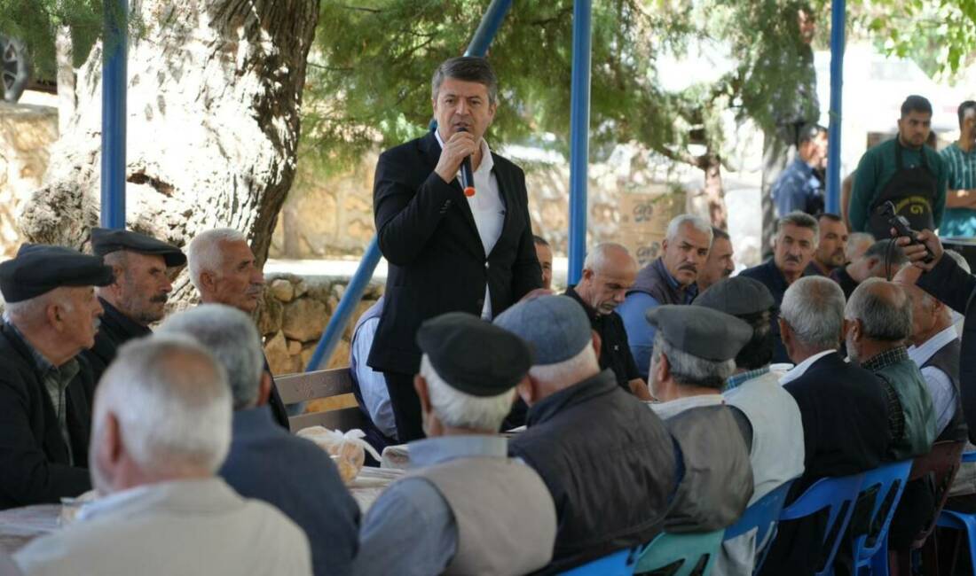 Adıyaman Belediyesi’nin altyapı ve asfalt çalışmalarıyla yenilenen Örenli Mahallesi’nde, Muhtar