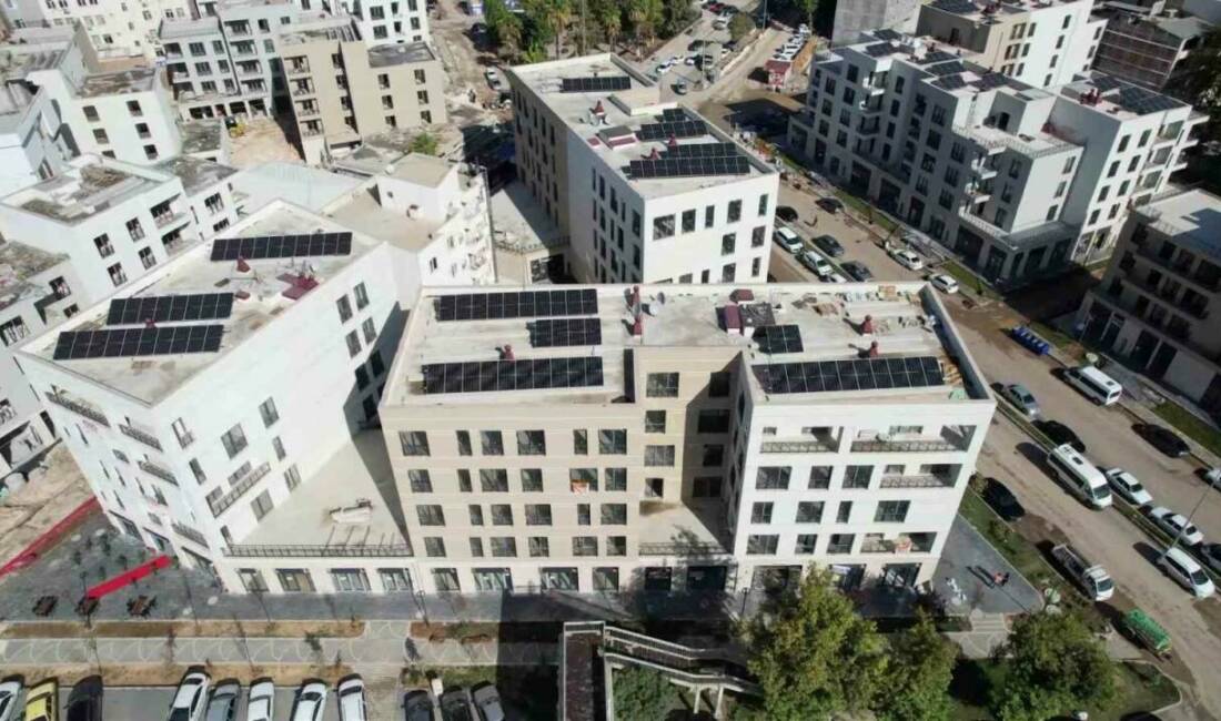 Adıyaman Atatürk Bulvarı’nda ticaret ve yaşam yeniden başladı Adıyaman’da rezerv alan ilan edilen Atatürk Bulvarı üzerindeki iş yerlerinde