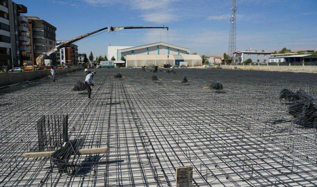 Adıyaman Belediyesi, depremde hasar gören hizmet binasının yerine Karapınar Mahallesi'nde