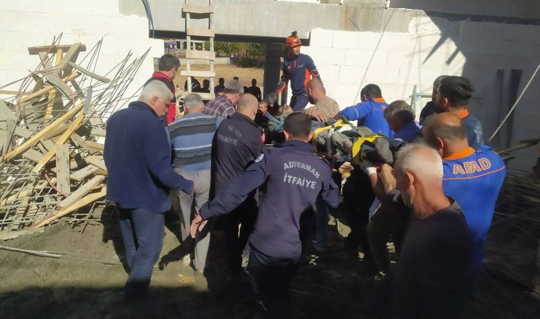 Adıyaman'ın Hasankendi köyünde yapımı devam eden cami inşaatında kubbenin çökmesi