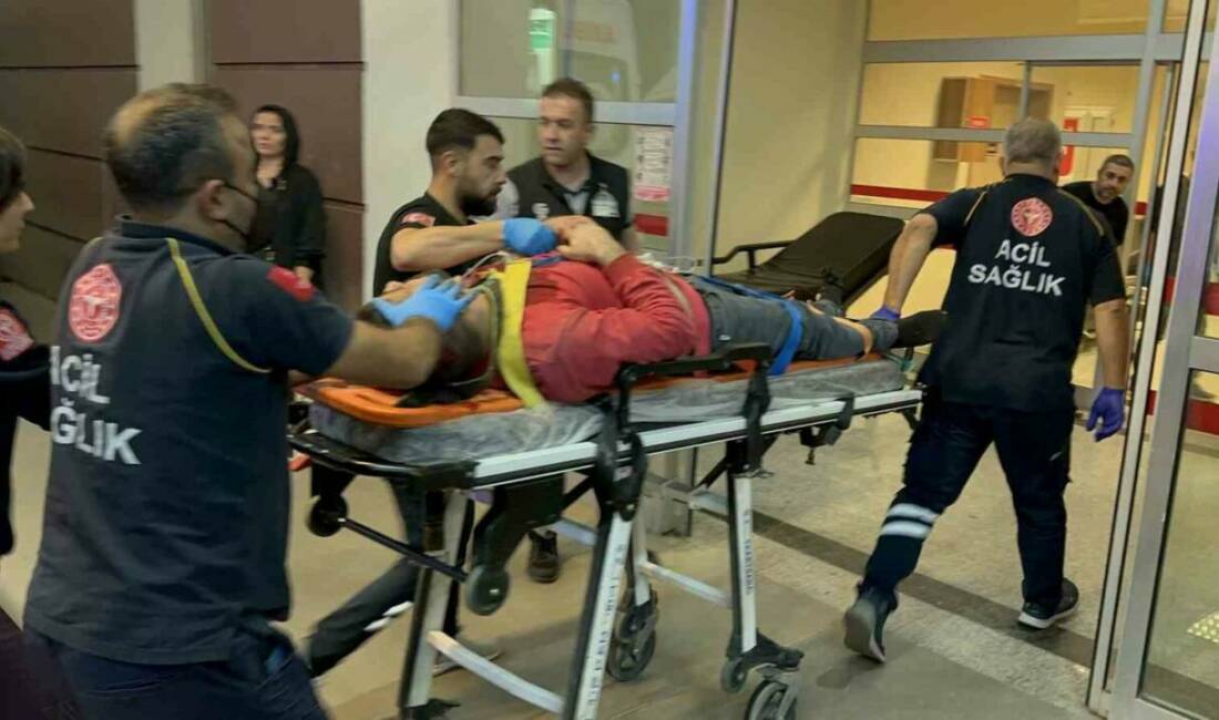 Adıyaman'da meydana gelen trafik kazasında sürücüsünün direksiyon hakimiyetini kaybeden bir