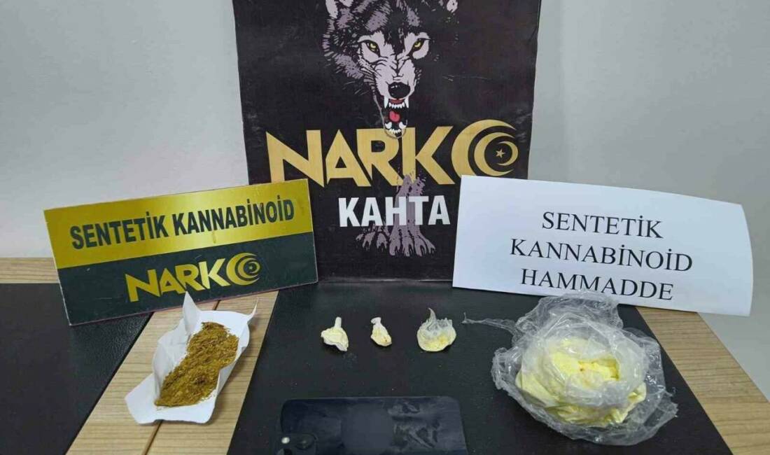 Adıyaman'da gerçekleştirilen uyuşturucu operasyonlarında 12 kişi tutuklandı. Operasyonlar sonucunda sentetik