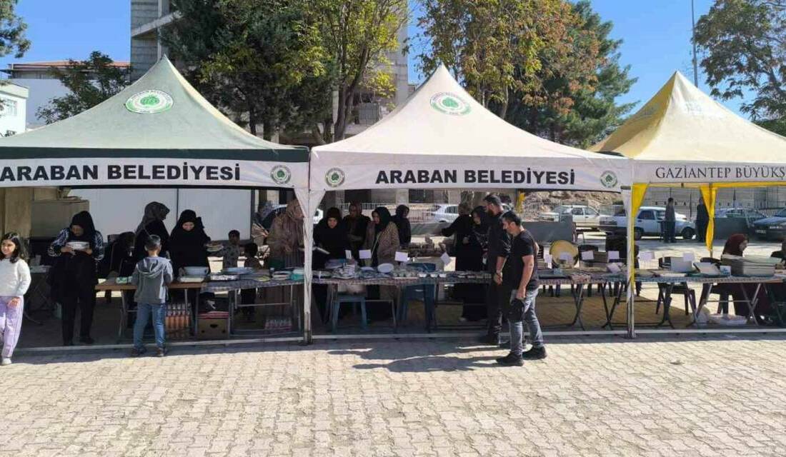 Araban ilçesinde Gazze yararına hayır çarşısı, çeşitli kurumlar ve hayırseverlerin