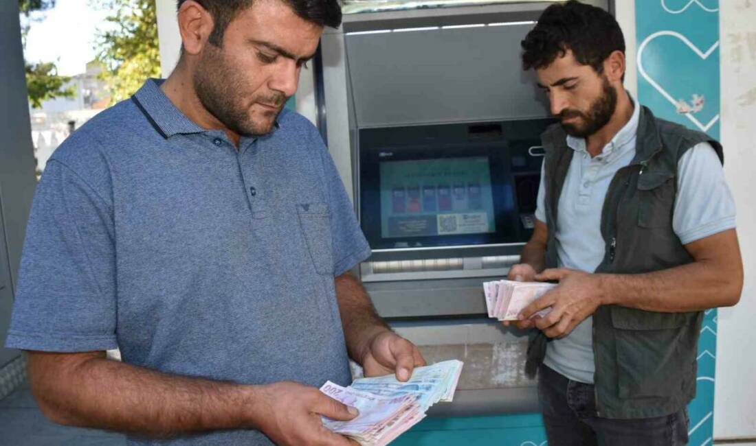 Şanlıurfa'nın Siverek ilçesinde bir banka ATM'sinde yaklaşık 37 bin TL