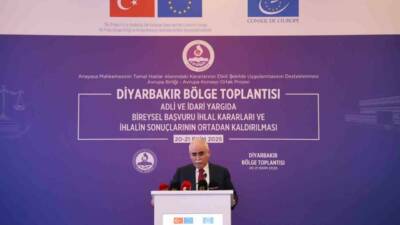 Anayasa Mahkemesi Başkanı Kadir Özkaya, Diyarbakır'da düzenlenen bölge toplantısında 13