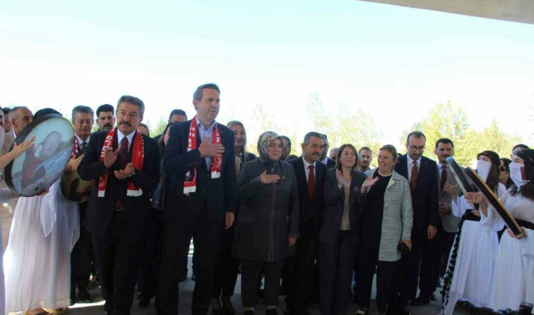 Bakan Bayraktar: “Terörsüz Türkiye, kadınla mümkün” Enerji ve Tabii Kaynaklar Bakanı Alparslan Bayraktar, "Terörsüz Türkiye Kadınla