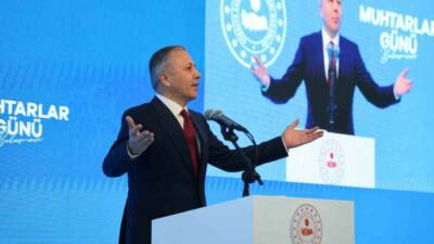 İçişleri Bakanı Ali Yerlikaya, Diyarbakır'da muhtarlarla bir araya gelerek "Bu