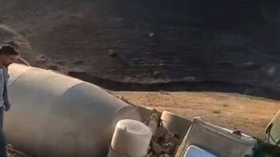 Batman'da sürücüsü direksiyon hakimiyetini kaybettiği beton mikseriyle şarampole yuvarlandı. Kaza