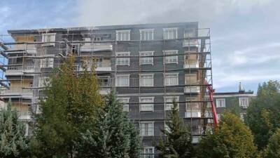 Belde Mahallesi'nde 6 katlı bir binanın çatı katında yapılan membran