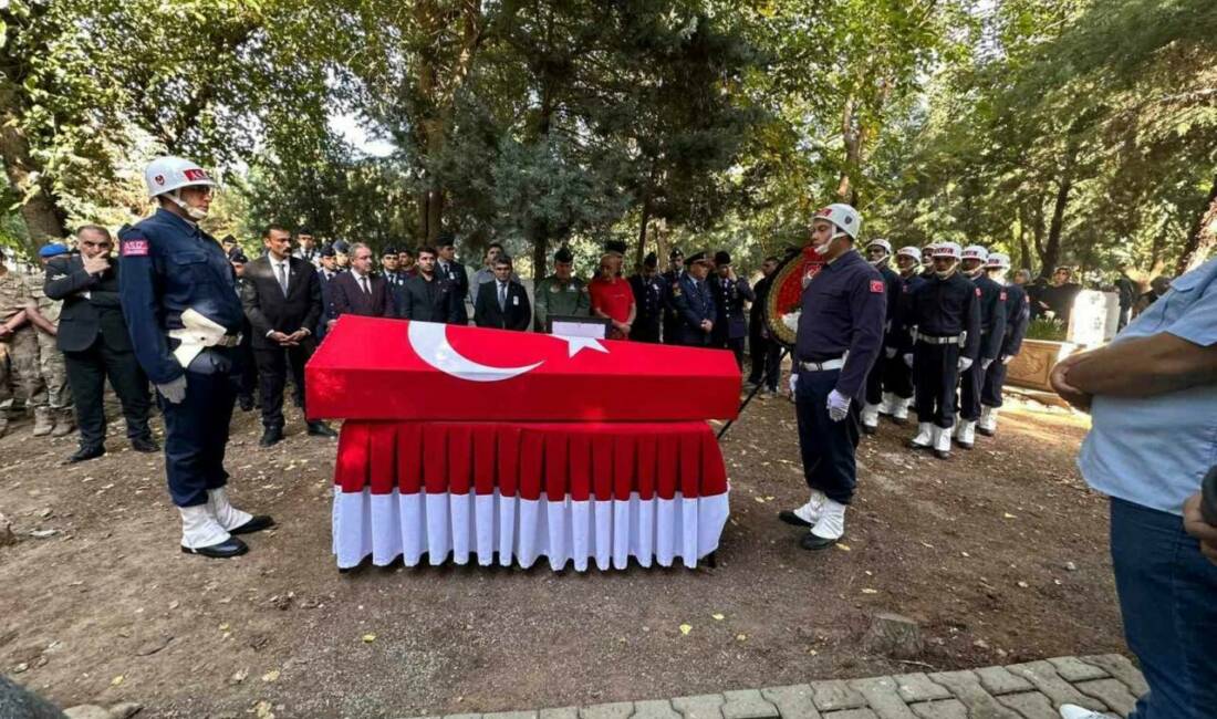 Batman'ın Gercüş ilçesinde yaşayan 94 yaşındaki Kore Gazisi Cemil Öner,
