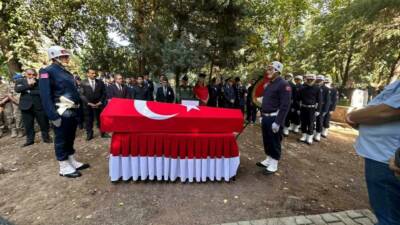 Batman'ın Gercüş ilçesinde yaşayan 94 yaşındaki Kore Gazisi Cemil Öner,