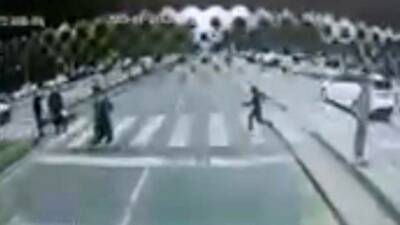 Batman'da bir otobüs şoförü, yaya yoluna aniden çıkan bir çocuğa