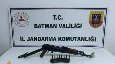 Batman'da uzun namlulu kaçak silah satışı yapmaya çalışan 2 kişi,