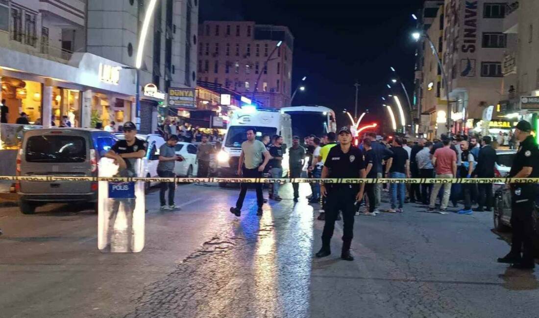 Batman'da iki grup arasında çıkan silahlı kavgada polis müdahale ederken
