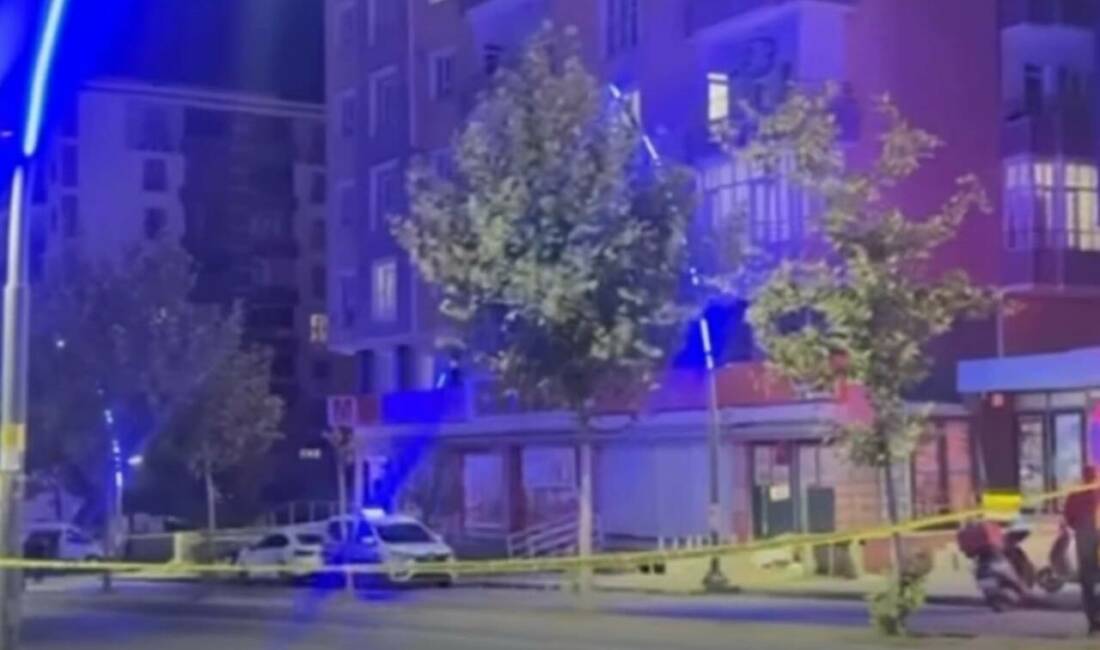 Batman’da şüpheli poşetten çöp çıktı Batman’da bir bir iş yerinin önündeki panonun önüne bırakılan şüpheli