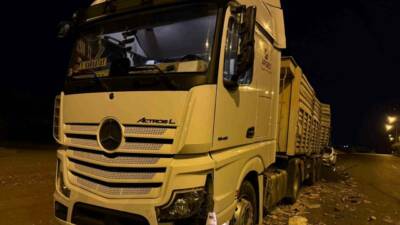 Batman'da tır ile otomobilin çarpıştığı kaza sonucu 2 kişinin yaralandığı