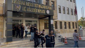 Batman İl Emniyet Müdürlüğü tarafından gerçekleştirilen "Torbacı Operasyonu"nda uyuşturucu satıcılarına