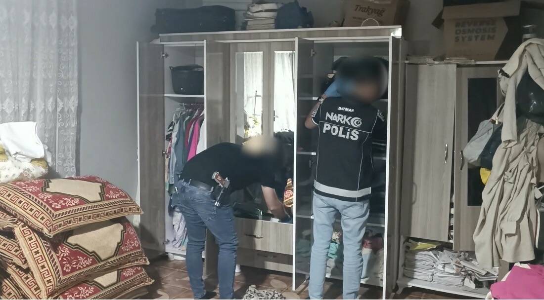 Batman’da düzenlenen uyuşturucu operasyonlarında çeşitli miktarlarda uyuşturucu madde ele geçirilirken,
