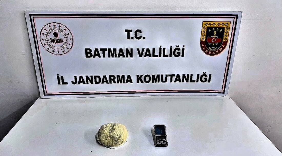 Batman İl Jandarma Komutanlığı ekipleri, uyuşturucu madde ticareti yaptığı tespit