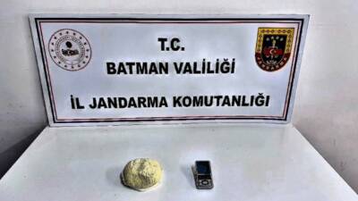 Batman İl Jandarma Komutanlığı ekipleri, uyuşturucu madde ticareti yaptığı tespit