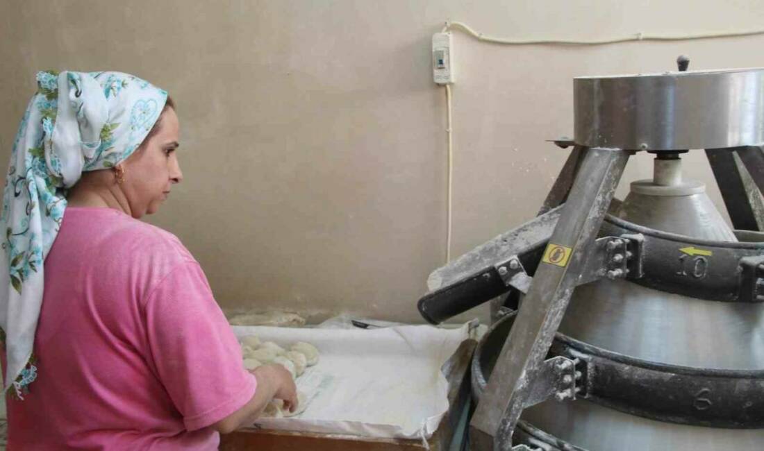 Bir kadın, bir sac, bir umut Şırnaklı 45 yaşındaki kadın 8 yıl önce sac ekmek pişirerek