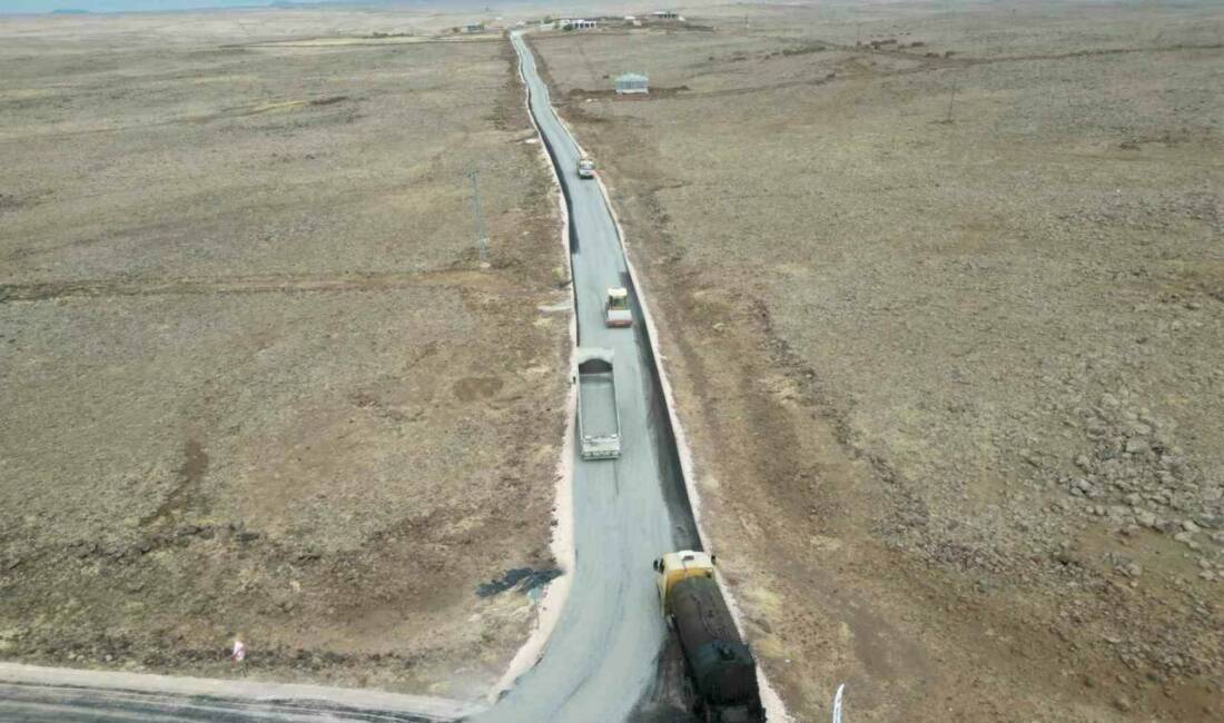 Büyükşehir Belediyesi 4 kilometrelik yolu yeniledi Şanlıurfa Büyükşehir Belediyesi, Viranşehir ilçesindeki Karınca, Arapdere, Çukurçayır güzergahında 4