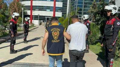 Adıyaman'ın Kahta ilçesinde yaşanan silahlı kavgada bir kişinin hayatını kaybetmesi