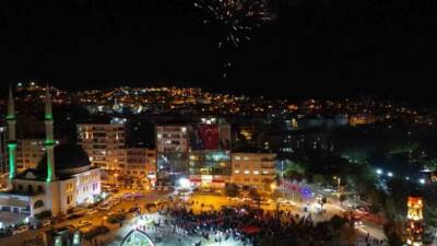 Siirt’te Cumhuriyet’in ilanının 102’nci yıl dönümünde fener alayı düzenlendi.