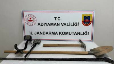 Adıyaman İl Jandarma Komutanlığı ekipleri, define aramak amacıyla kaçak kazı