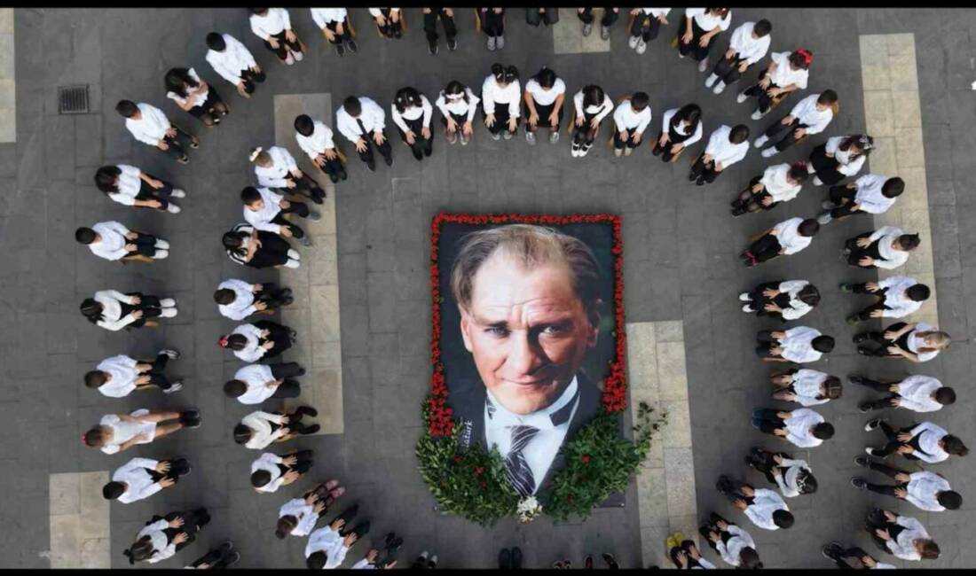 Diyarbakır’da Cumhuriyet 102 çiçekle filizlendi Diyarbakır Final Okulları tarafından "Cumhuriyet her nesilde yeniden filizlenir" temasıyla