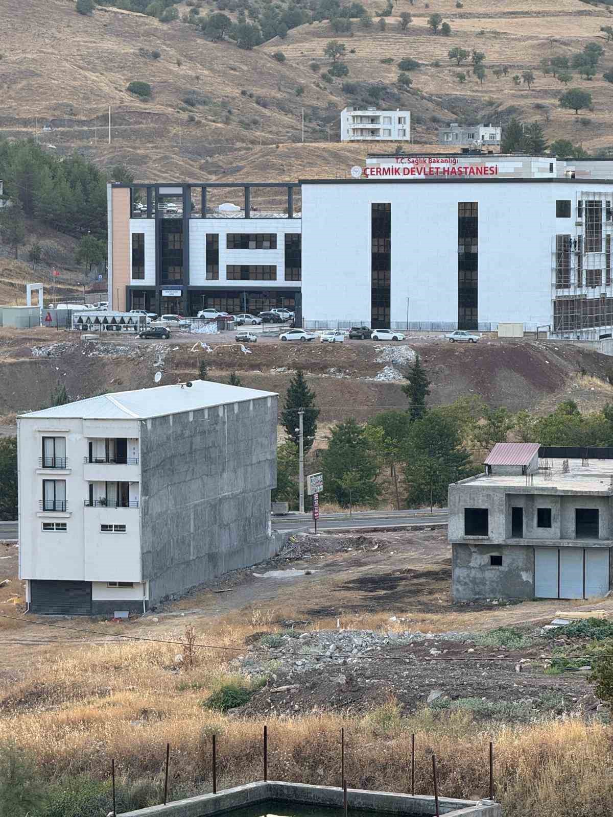 Çermik ilçesinde düğünde iki akraba grubu arasında çıkan silahlı kavgada