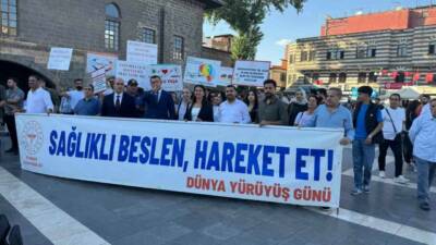 Diyarbakır’da 3-4 Ekim Dünya Yürüyüş Günü kapsamında sağlıklı yaşam yürüyüşü