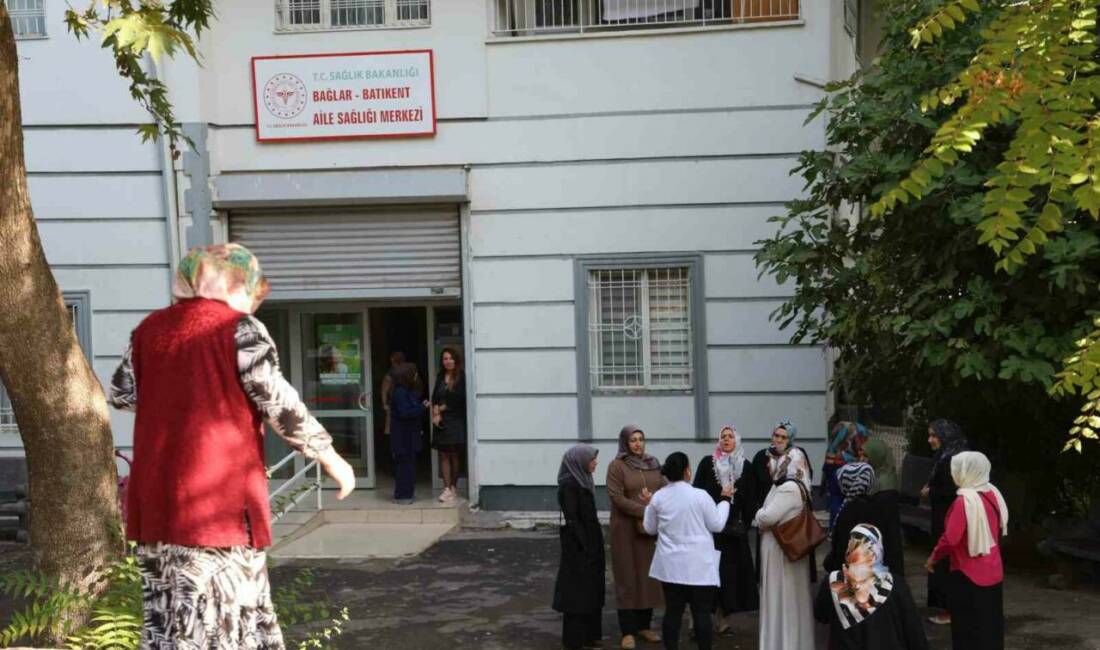 Diyarbakır’da kadınlar, meme kanseri taramaları için Aile Sağlığı Merkezi’ne başvuruyor Diyarbakır’ın Bağlar ilçesinde kanser taramaları için Aile Sağlığı Merkezi’ne başvuran