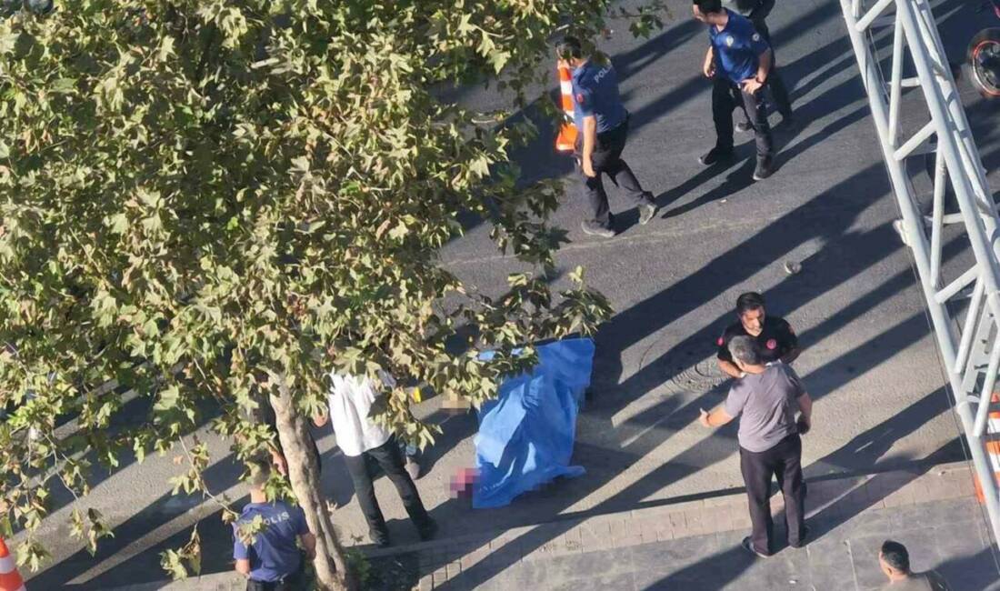 Diyarbakır'ın Bağlar ilçesinde kaldırımda silahlı saldırıya uğrayan bir kişi, olay