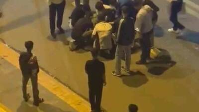 Diyarbakır'da Kültür Yolu Festivali sırasında Nevruz Parkı'nda iki grup arasında