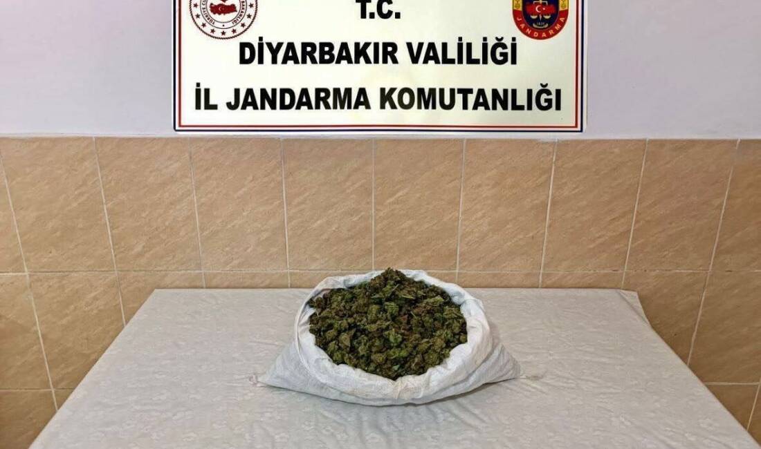 Diyarbakır İl Jandarma Komutanlığı Narkotik Suçlarla Mücadele Şube Müdürlüğü ekipleri