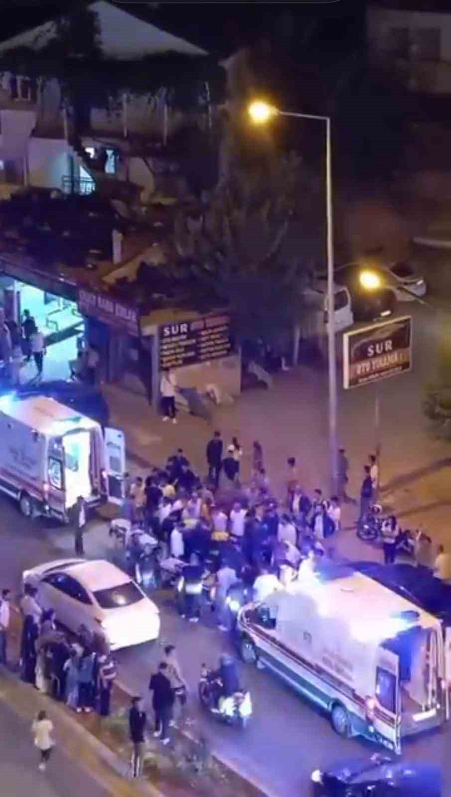Silvan ilçesinde bir kadına motosiklet çarptı, kazada 1'i ağır olmak