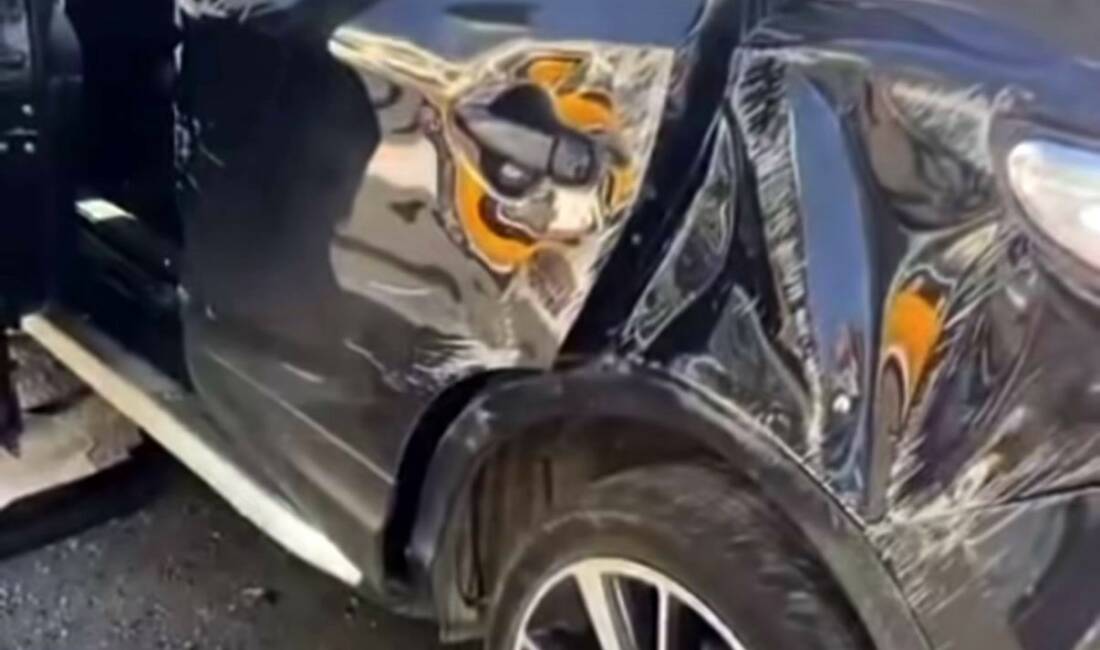 Diyarbakır’da zincirleme kaza: 3 yaralı Diyarbakır’ın Kayapınar ilçesinde üç aracın karıştığı zincirleme trafik kazasında 3