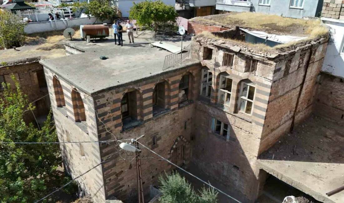 Çermik ilçesinde bulunan ve 15. yüzyıldan kalma olduğu düşünülen Beyler